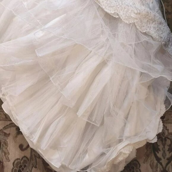 White Satin Beaded Embroidered Ball Gown Wedding Dress with Train Sz 14 - Picture 11 of 16